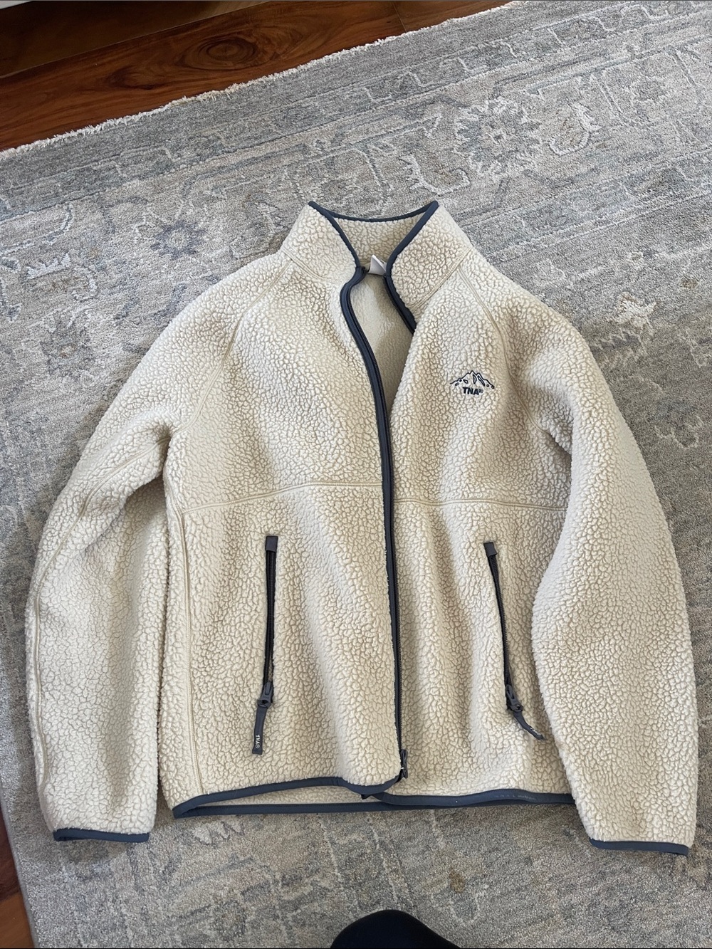 Aritzia TNA Polartec Thermal Pro Sherpa Full-Zip Medium Cream/Charcoal